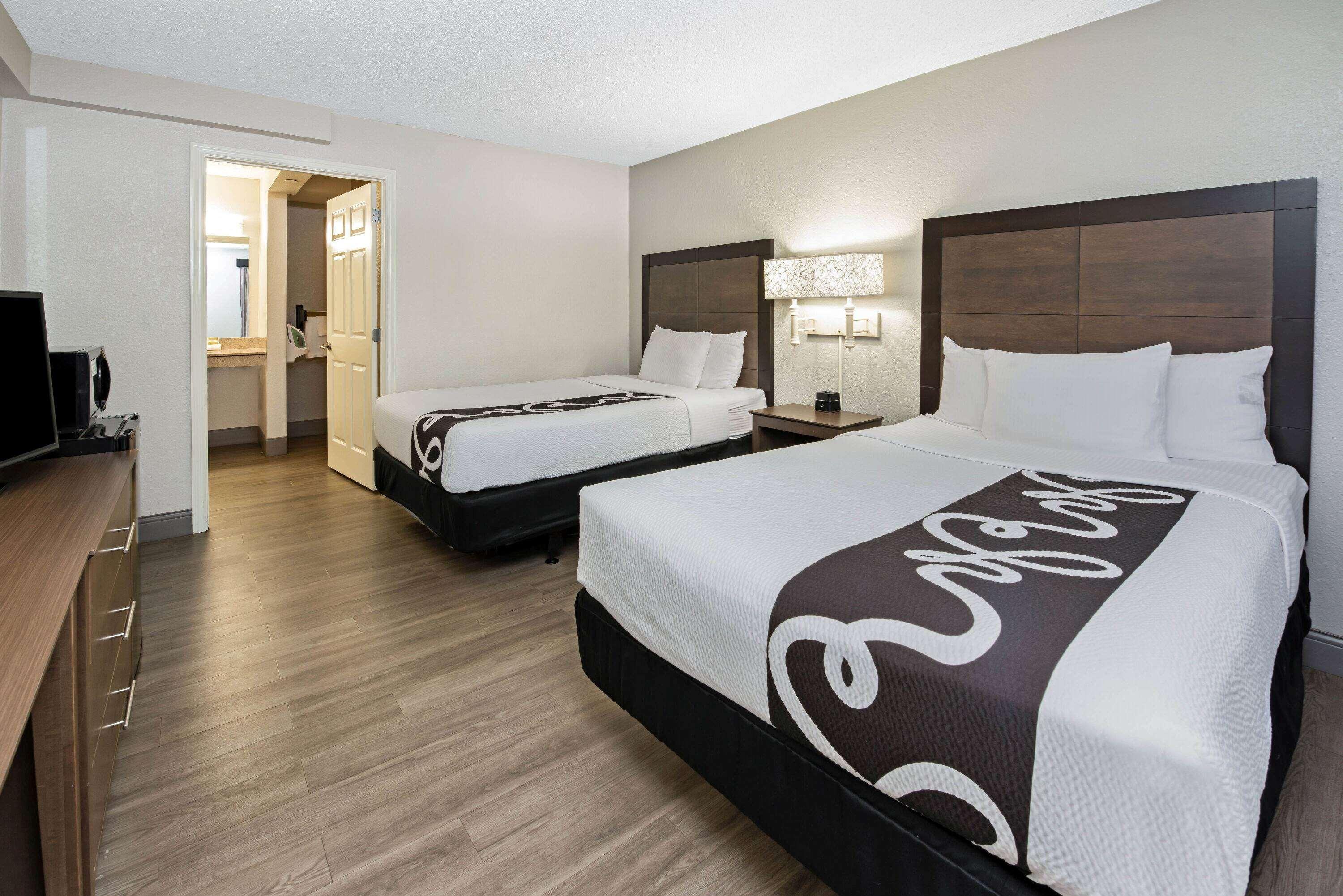La Quinta Inn By Wyndham West Palm Beach - Florida Turnpike Century Village  Exterior foto
