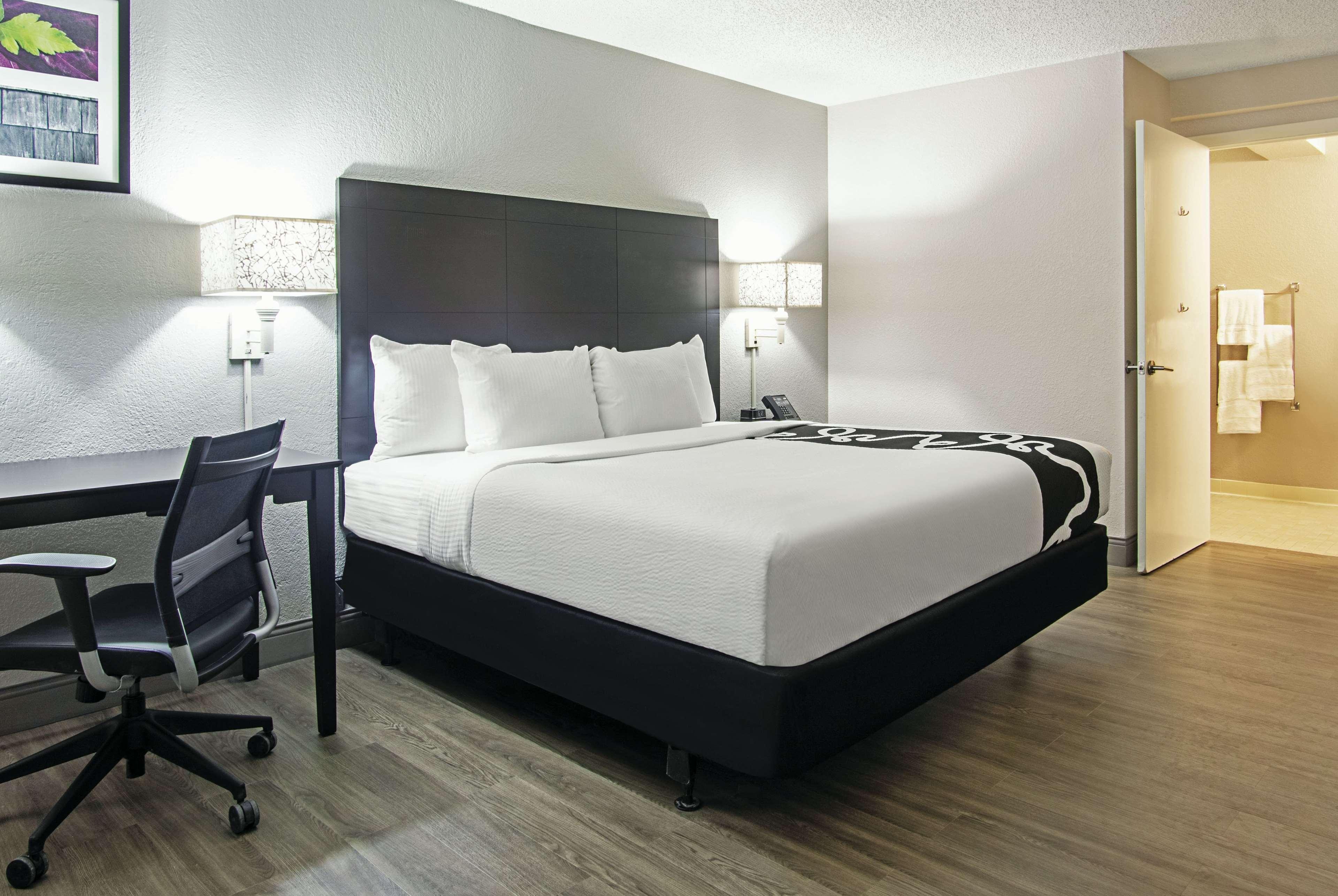 La Quinta Inn By Wyndham West Palm Beach - Florida Turnpike Century Village  Exterior foto