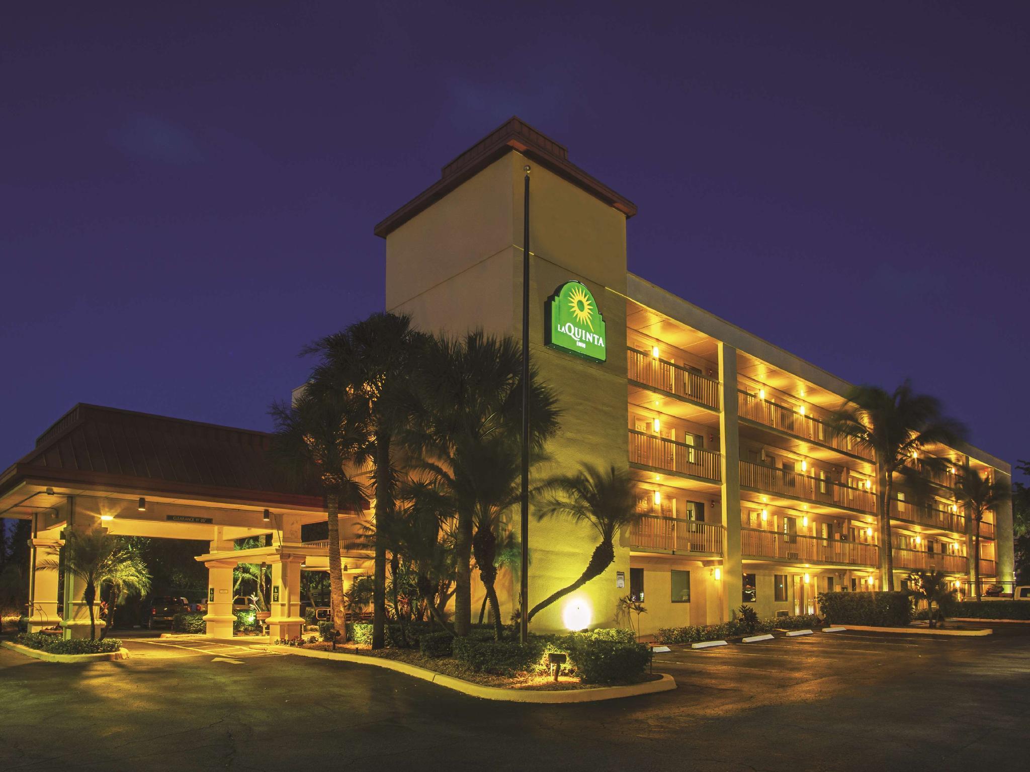 La Quinta Inn By Wyndham West Palm Beach - Florida Turnpike Century Village  Exterior foto