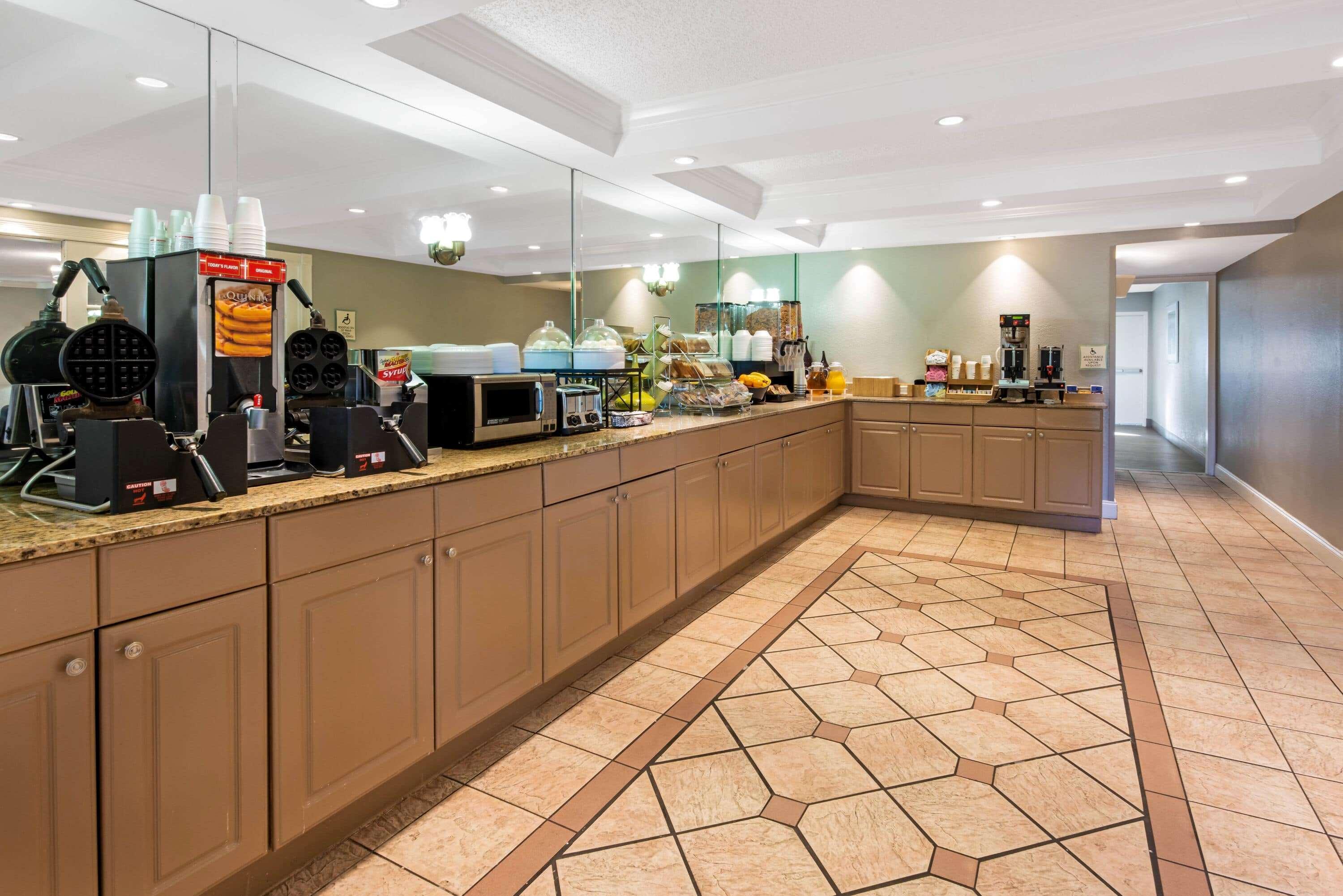La Quinta Inn By Wyndham West Palm Beach - Florida Turnpike Century Village  Exterior foto