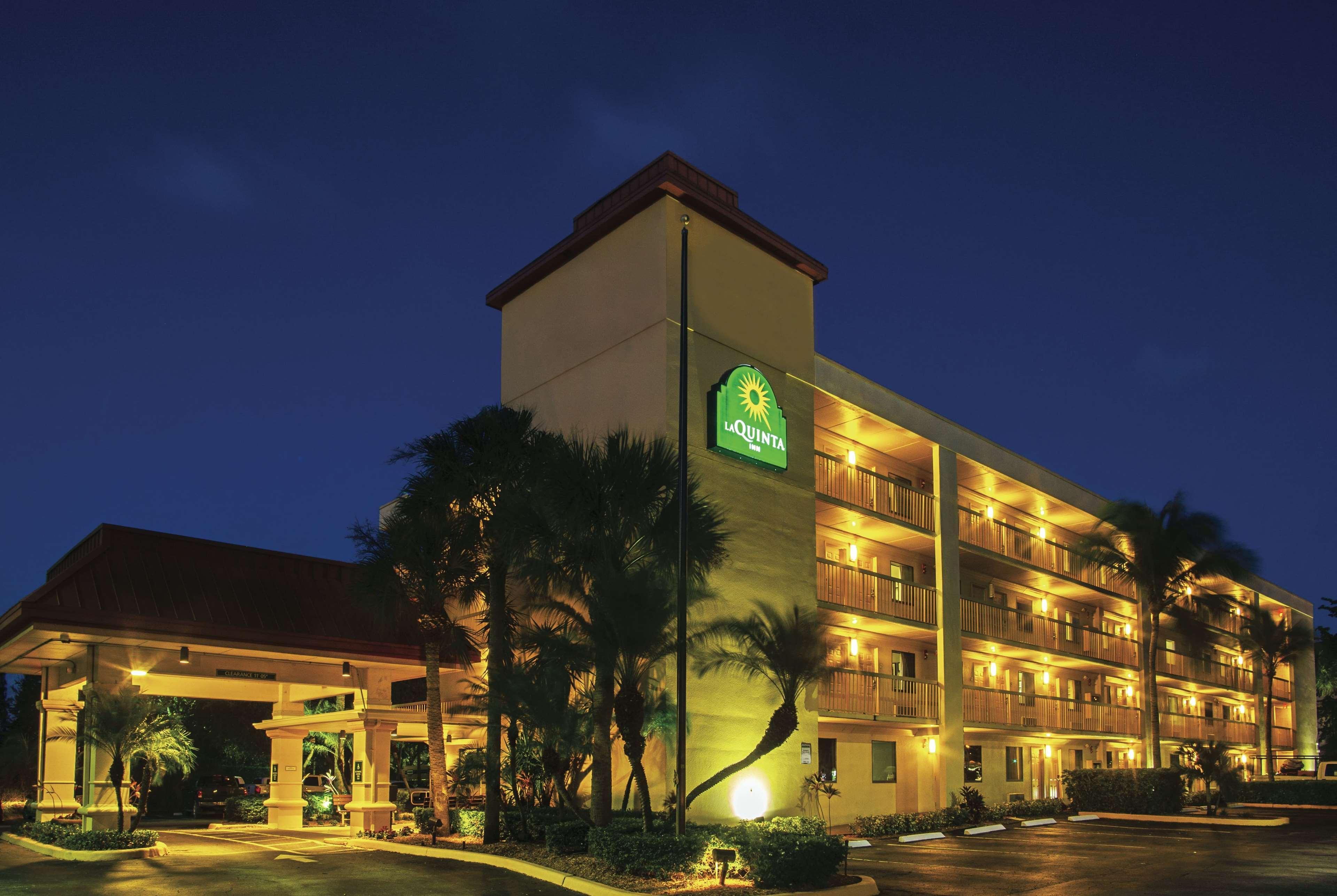 La Quinta Inn By Wyndham West Palm Beach - Florida Turnpike Century Village  Exterior foto