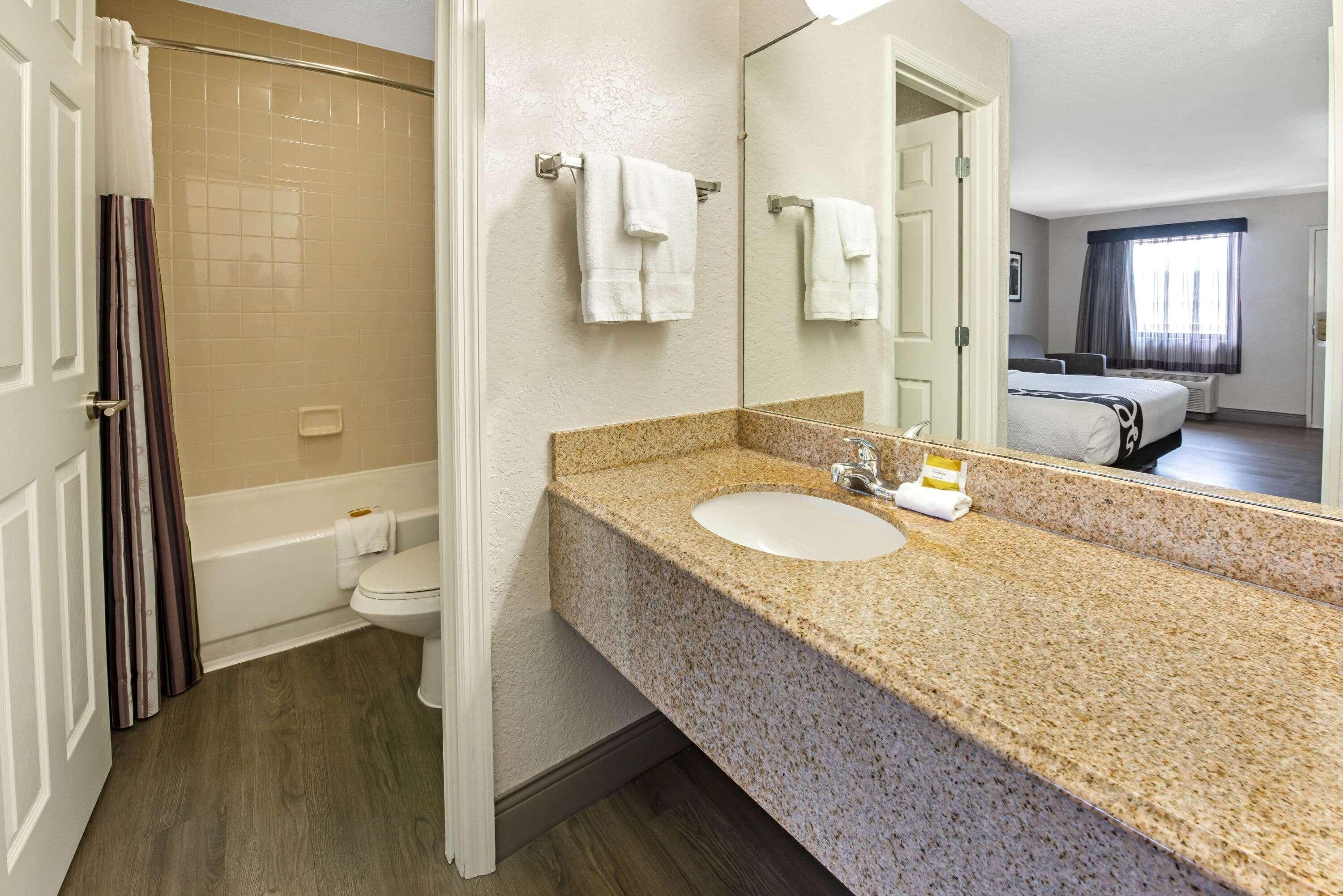 La Quinta Inn By Wyndham West Palm Beach - Florida Turnpike Century Village  Exterior foto