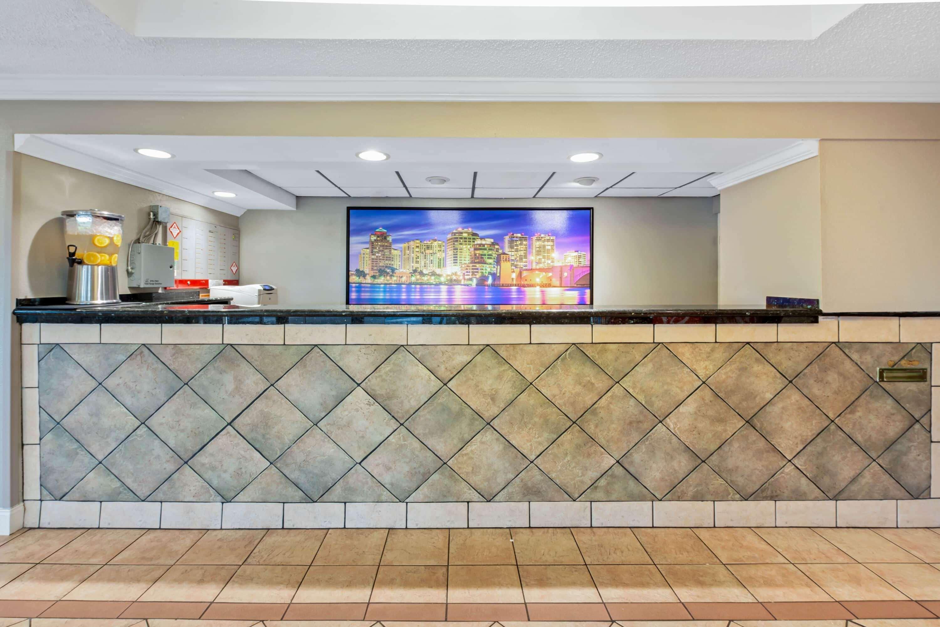 La Quinta Inn By Wyndham West Palm Beach - Florida Turnpike Century Village  Exterior foto