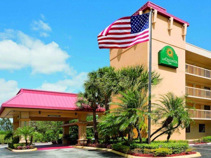 La Quinta Inn By Wyndham West Palm Beach - Florida Turnpike Century Village  Exterior foto